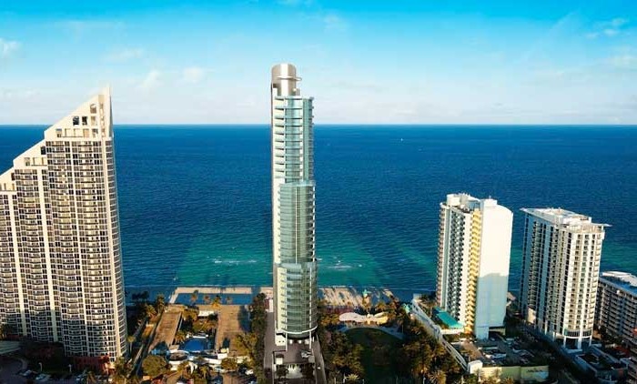 CHÂTEAU Beach Condominiums for sale and rent