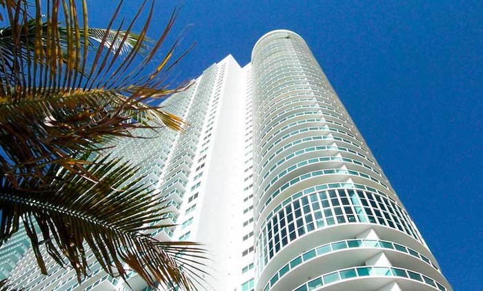 1800 Club Condominiums at Miami for sale and rent